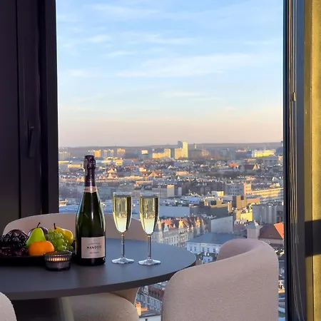 Urban Global Skyline - 22nd Floor No 23 - Free Garage - Luxury