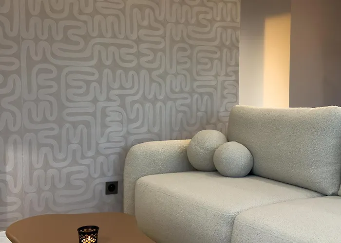 Urban Luxury Skyline Global, 22th Floor No 23 , Free Garage, Self Check-in דירה